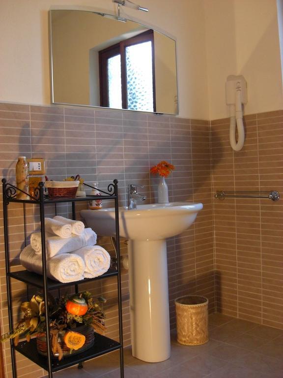 פייטרה ליגורה Pietra Preziosa Bed & Breakfast חדר תמונה